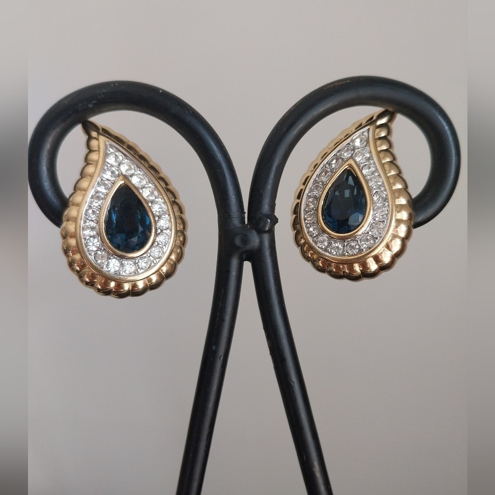 Nina Ricci  Clips Earrings - Picture 14 of 15